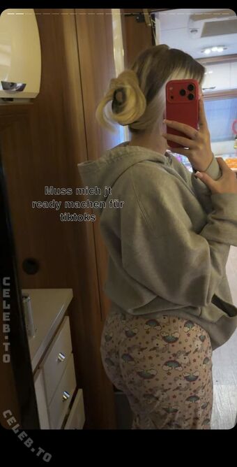 Nadia Offenbach Nude Leaks OnlyFans Photo 32