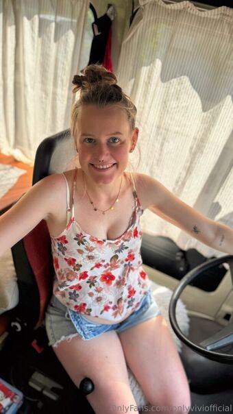 onlyviviofficial Nude Leaks OnlyFans Photo 15