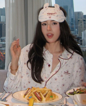 Pokimane Nude Leaks OnlyFans Photo 427