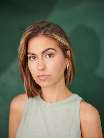 Rhiannon Clements Nude Leaks OnlyFans Photo 1