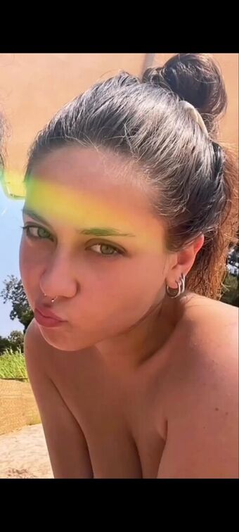 Saraghvnem Nude Leaks OnlyFans Photo 9