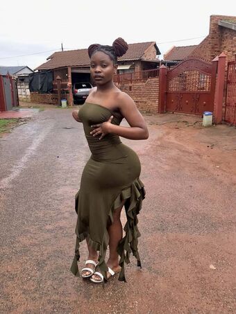 Vunene Taiwo Mabunda Nude Leaks OnlyFans Photo 8