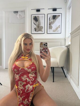 Sophie Aspin Nude Leaks OnlyFans Photo 61