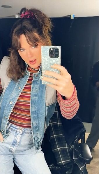 Taylor Swift Nude Leaks OnlyFans Photo 500