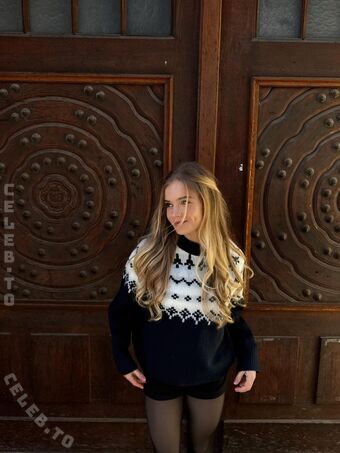 Thatsvroni Nude Leaks OnlyFans Photo 33