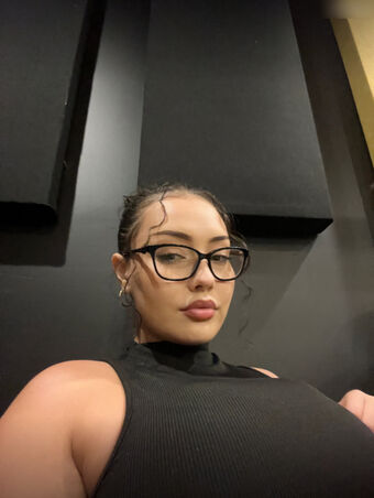 Tyla urgirltylaxx Nude Leaks OnlyFans Photo 24