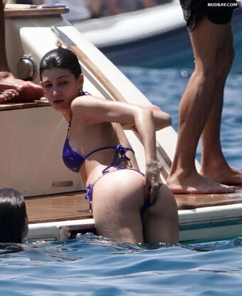 Ursula Corberó Nude Leaks OnlyFans Photo 6