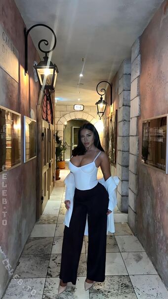 valonaash Nude Leaks OnlyFans Photo 165