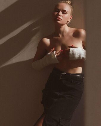 Vika Solovyova Nude Leaks OnlyFans Photo 16