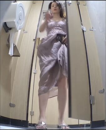 Voyeur Asian Pissing Toilet &Amp; Upskirts Only Nude Leaks OnlyFans Photo 26