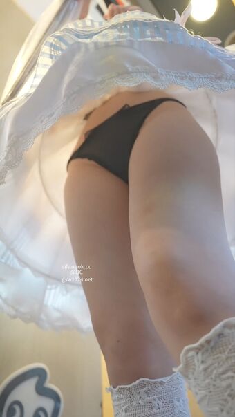 Voyeur Asian Pissing Toilet &Amp; Upskirts Only Nude Leaks OnlyFans Photo 34