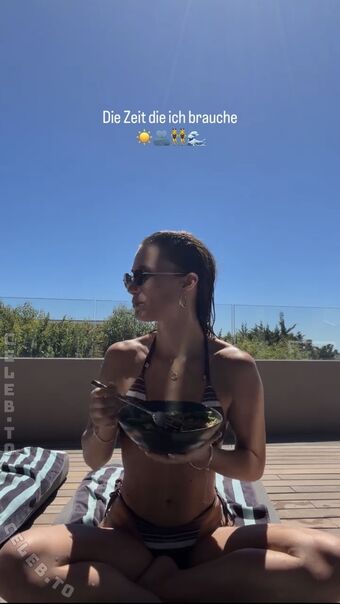 Xeniadenise Nude Leaks OnlyFans Photo 16