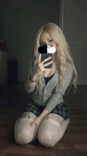 Xuwuara Nude Leaks OnlyFans Photo 2