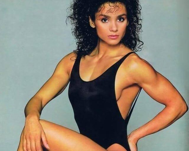 Gladys Portugues Sexy (2 Photos)