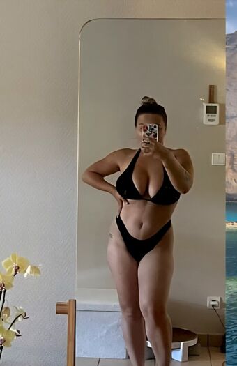 Apoline Perret Nude Leaks OnlyFans Photo 18