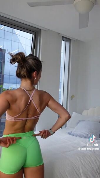 Ash Bradford Nude Leaks OnlyFans Photo 12