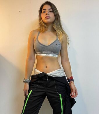 The Best Navels Nude Leaks OnlyFans Photo 36