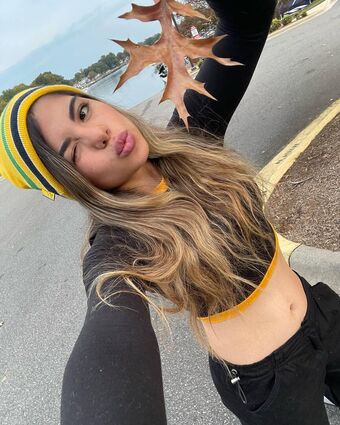 The Best Navels Nude Leaks OnlyFans Photo 43