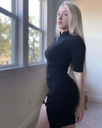 Blukitsune Nude Leaks OnlyFans Photo 3