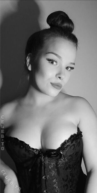 Chantalgie Nude Leaks OnlyFans Photo 4