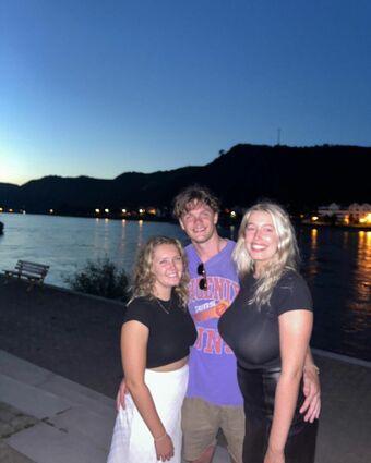 Chloe L Nude Leaks OnlyFans Photo 11