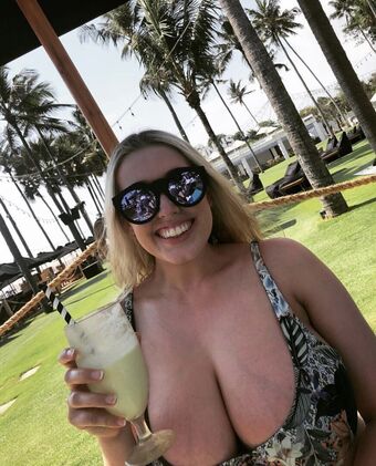 Chloe L Nude Leaks OnlyFans Photo 8
