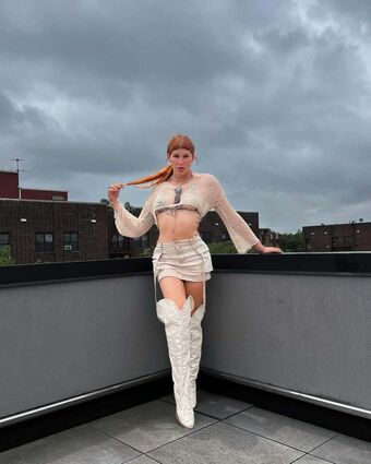 dehlani Nude Leaks OnlyFans Photo 11