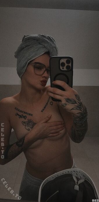 Denise Kreibich Nude Leaks OnlyFans Photo 8