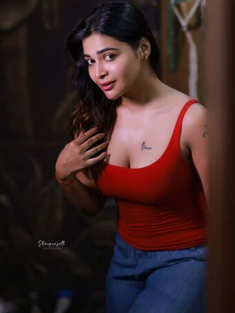 Dharsha Gupta Nude Leaks OnlyFans Photo 7