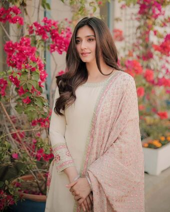 Dur E Fishan Saleem Nude Leaks OnlyFans Photo 3