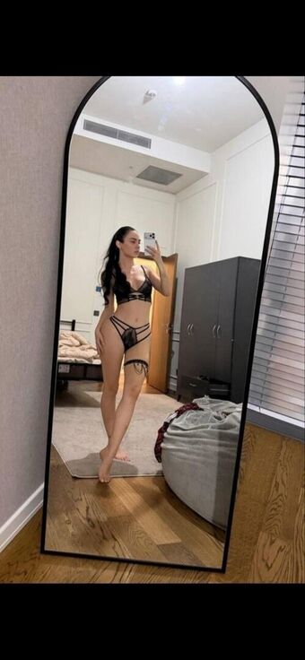 Ece Ronay Nude Leaks OnlyFans Photo 2