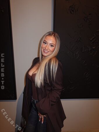 Elianabajrami Nude Leaks OnlyFans Photo 2