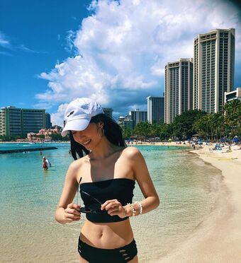 Leenda Dong Nude Leaks OnlyFans Photo 4