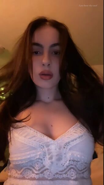 Farohreacts Nude Leaks OnlyFans Photo 5