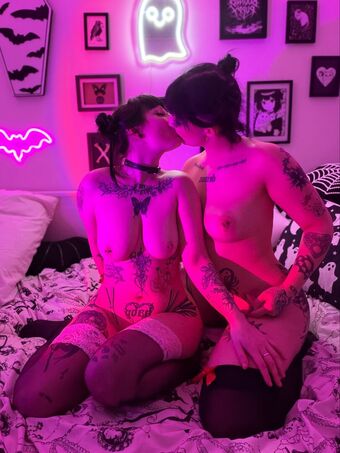 gothiccthorn Nude Leaks OnlyFans Photo 1