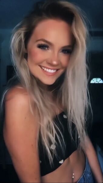 Hailey Malles Nude Leaks OnlyFans Photo 42