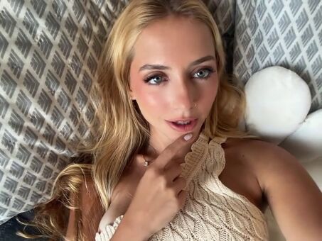 Julie Remoissenet Nude Leaks OnlyFans Photo 66