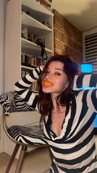 Katie Douglas Nude Leaks OnlyFans Photo 37