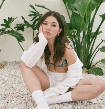 Katie Douglas Nude Leaks OnlyFans Photo 33