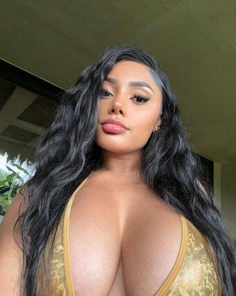 Kelly Martinez Nude Leaks OnlyFans Photo 2