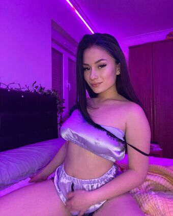 Kenia Queen Nude Leaks OnlyFans Photo 13