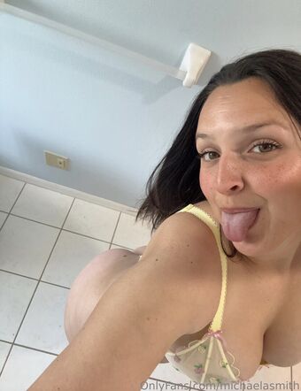 Kyrie.michaela Nude Leaks OnlyFans Photo 35