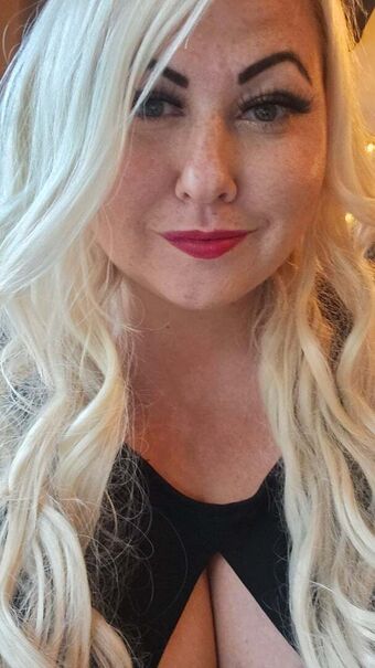 Lara Moore Nude Leaks OnlyFans Photo 13