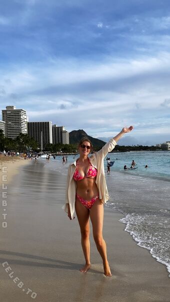 Laura Mae Nude Leaks OnlyFans Photo 12