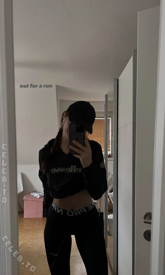 Laura Marie Röhrig Nude Leaks OnlyFans Photo 36