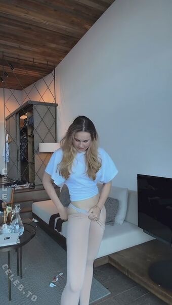 Laura Marie Soons Nude Leaks OnlyFans Photo 52