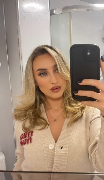 Lauren Day Nude Leaks OnlyFans Photo 157