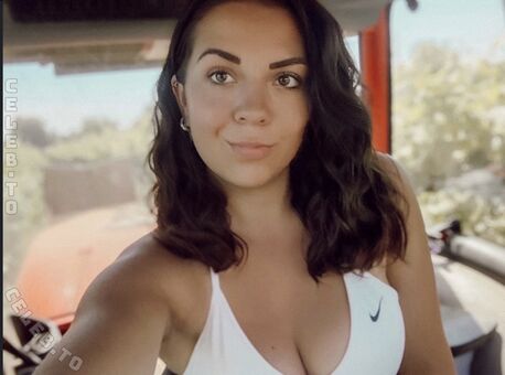 Lisa Reichardt Nude Leaks OnlyFans Photo 4