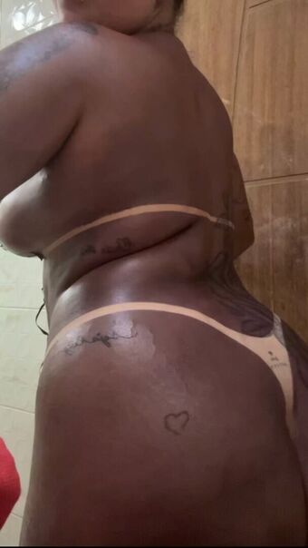 Loira_da_titan Nude Leaks OnlyFans Photo 8