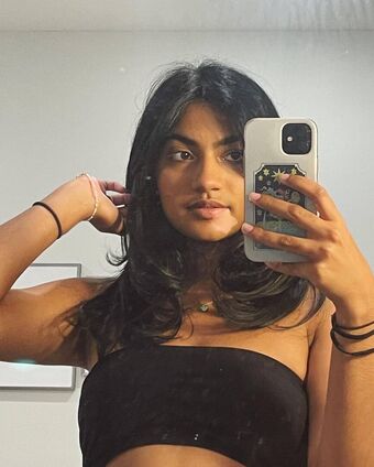 Mallika Sabnani Nude Leaks OnlyFans Photo 8